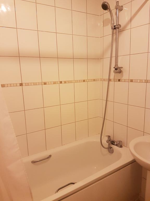 Red Lion Hotel Tredegar מראה חיצוני תמונה