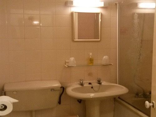 Red Lion Hotel Tredegar מראה חיצוני תמונה