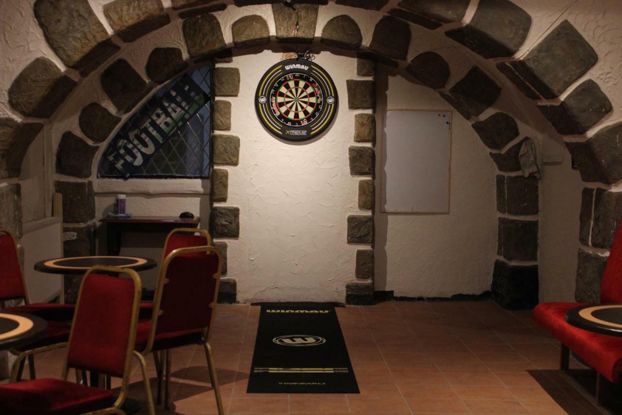 Red Lion Hotel Tredegar מראה חיצוני תמונה